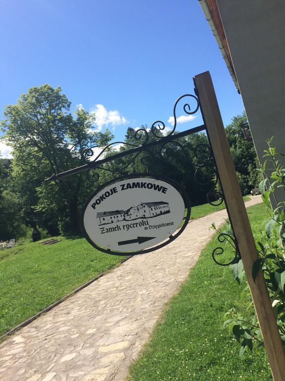 Zamek W Dziegielowie Екстериор снимка